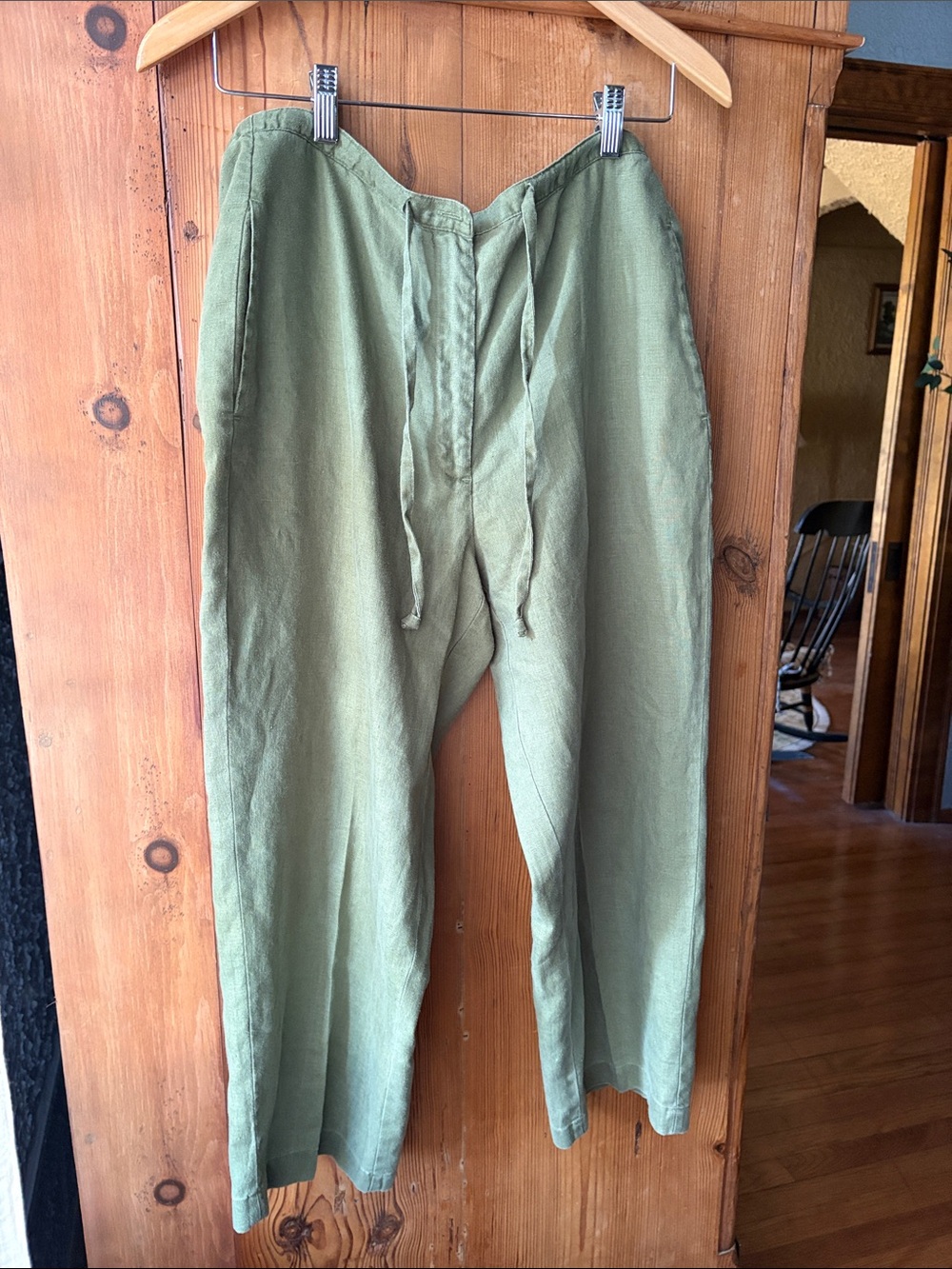L.L. Bean womens 100% linen Olive Drawstring Linen Joggers